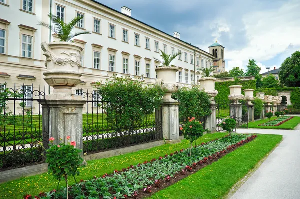 Mirabelle Pałac i ogrody w Salzburgu. Austria — Zdjęcie stockowe