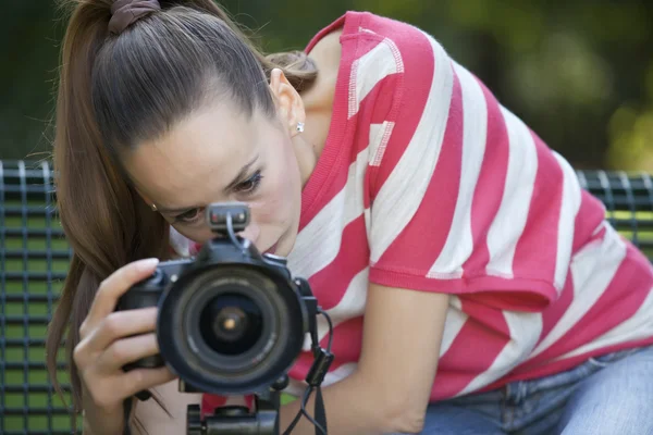Female Photographer making shot — Stock Photo, Image