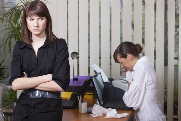 Woman crying in office — Stock Photo, Image