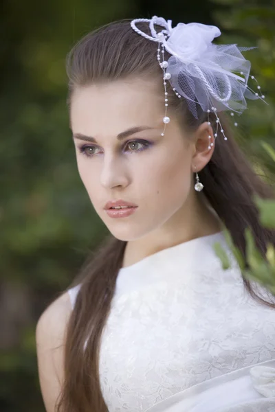 Portrait of young bride — Stock Photo, Image