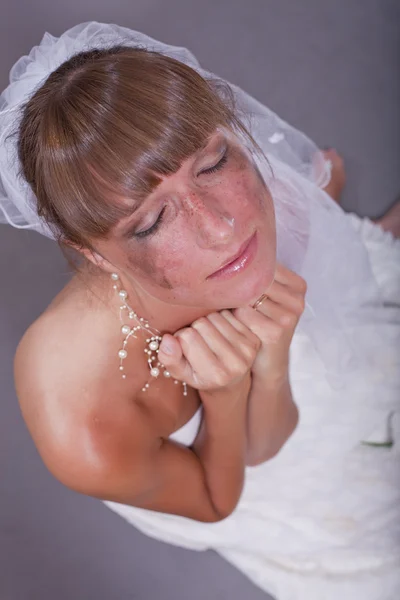 悲伤哭泣的新娘 — 图库照片