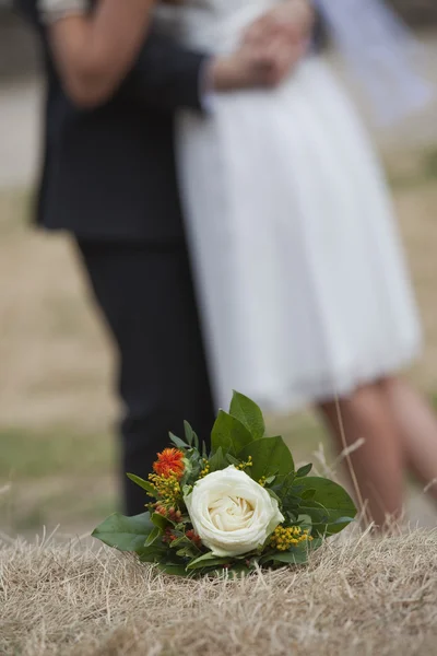 Bouquet de mariage avec rose — Photo