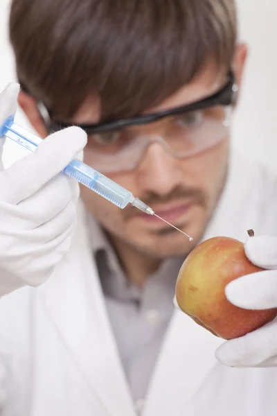 Eksperyment na jabłko — Zdjęcie stockowe