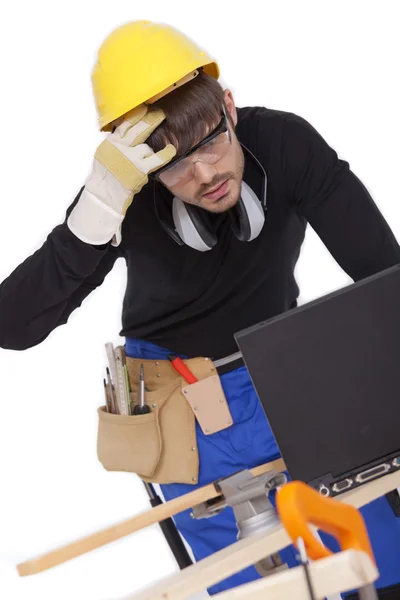 Construction worker with laptop — Stock Photo, Image