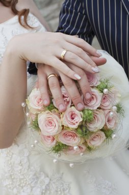 Evlilik yüzükleri.