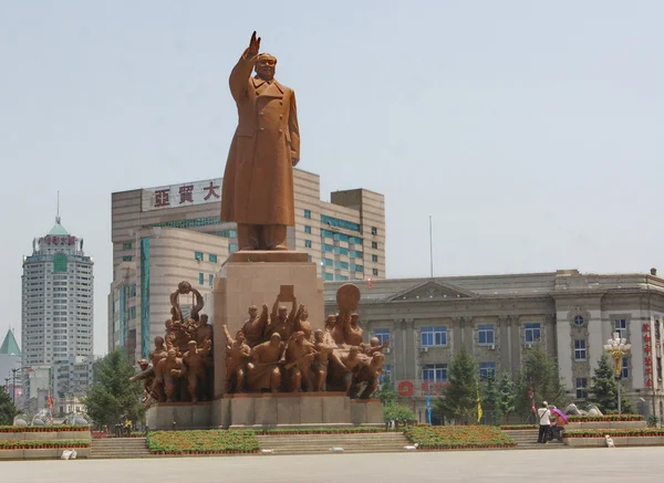 毛泽东雕像 图库图片
