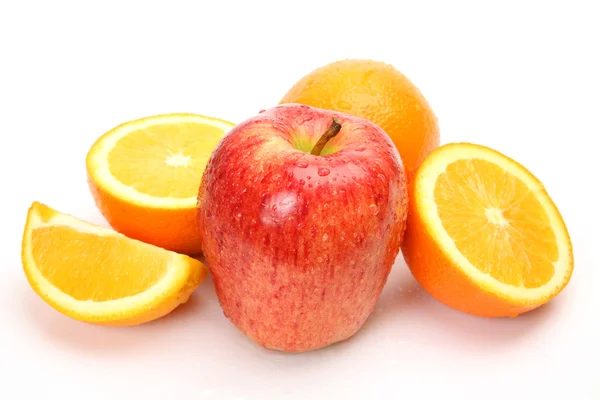 Rijpe appel en sinaasappelen Stockfoto