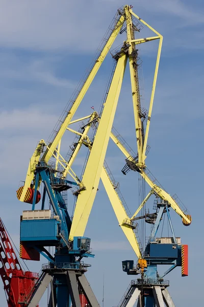 Cranes working at the commercial dock — Stock Photo, Image