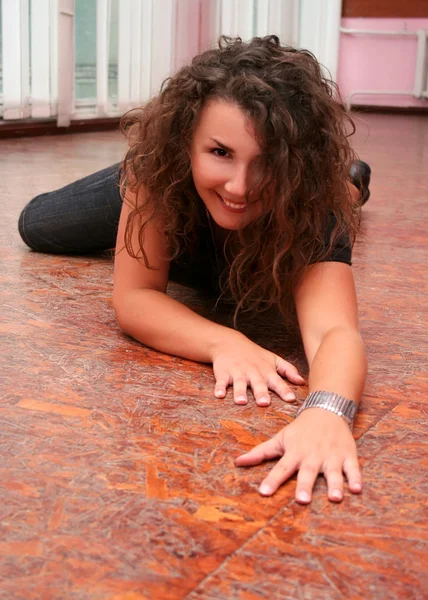 Young teenage girl crawling — Stock Photo, Image