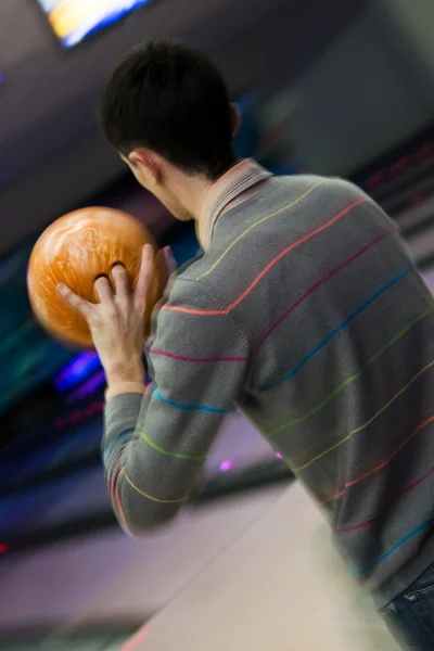 stock image Bowler throwing a ball