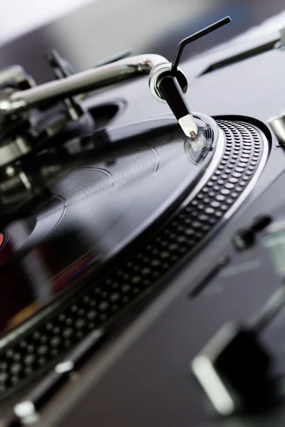 ビニール レコード プレーヤー ディスクの回転 — ストック写真