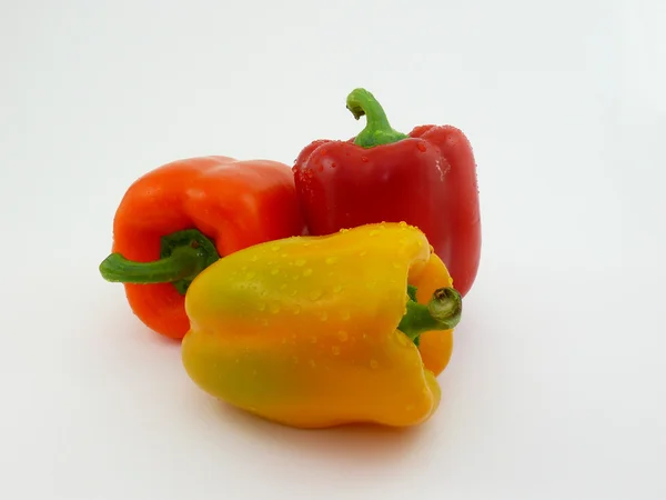 Τρεις έγχρωμες πιπεριές — Φωτογραφία Αρχείου