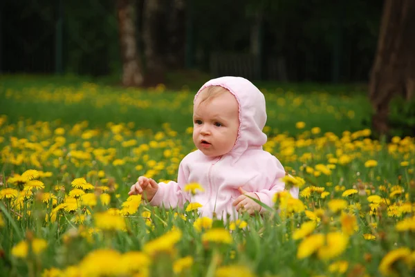 stock image Little girl in park