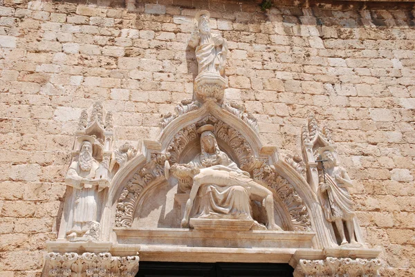 Escultura del monasterio franciscano —  Fotos de Stock