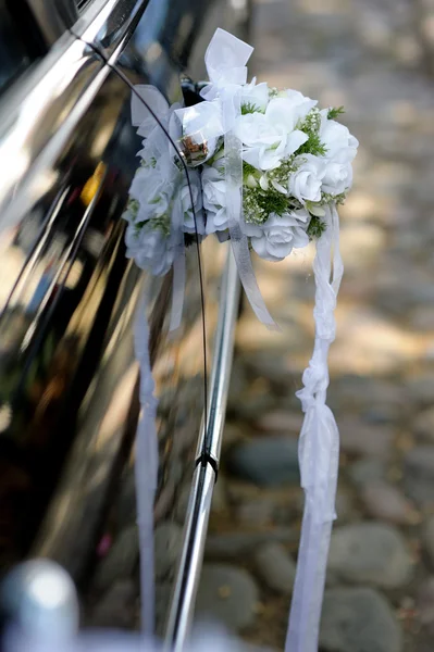 White wedding floral decoration — Stock Photo, Image