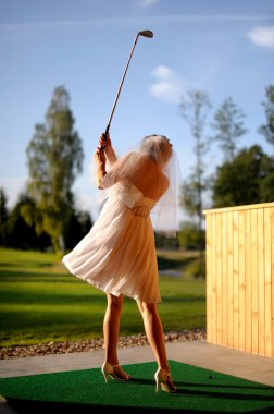 Bride playing golf clipart