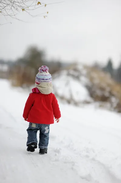 冬の赤ちゃん女の子 — ストック写真