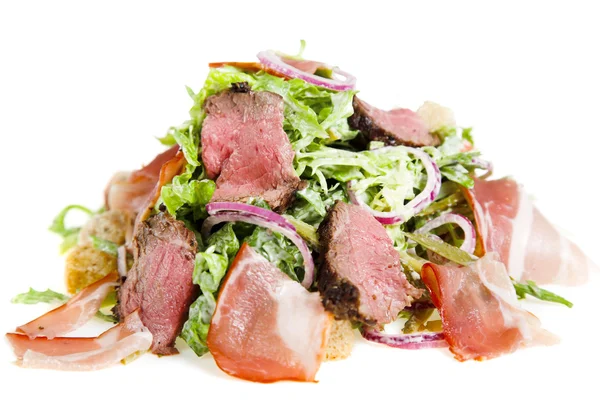 Pastırma ile salata — Stok fotoğraf