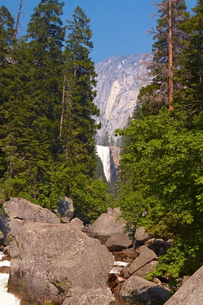 Valle de Yosemite falls —  Fotos de Stock