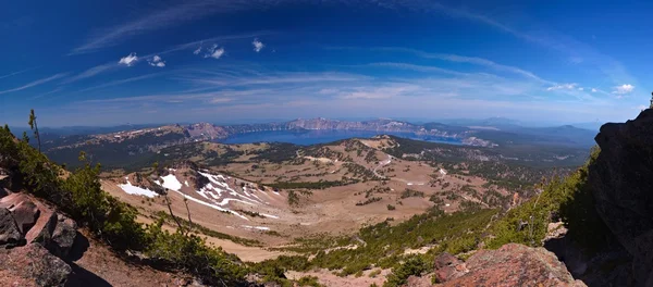 44 megapixel panorama av kratersjö — Stockfoto