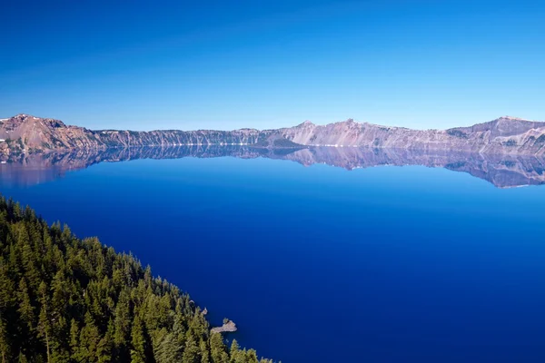 Jezioro Kraterowe Zdjęcie Stockowe