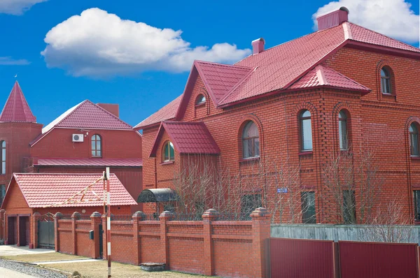 A vörös téglából épült házak — Stock Fotó
