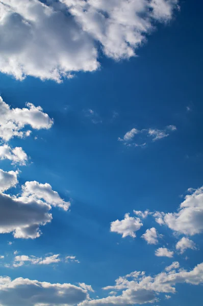 Yaz bulutlar — Stok fotoğraf