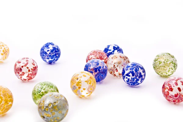 Красочные декоративные стеклянные шарики — стоковое фото