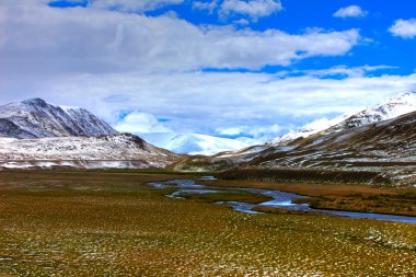 Altay Dağları. güzel yayla manzara. Rusya. Sibirya