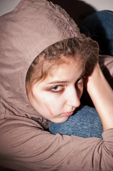 Problemas adolescentes. Solidão, violência, depressão — Fotografia de Stock