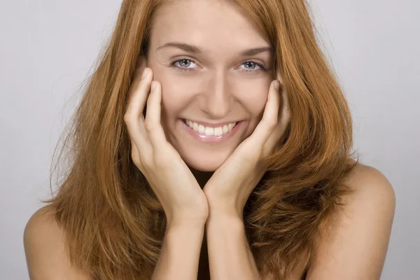 Szép, mosolygós nő arca — Stock Fotó