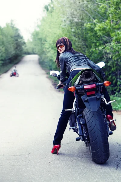 Mooie biker — Stockfoto