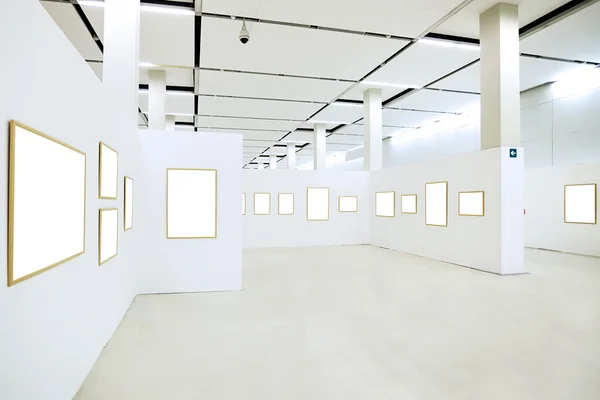 Many empty frames in museum — Stock Photo, Image