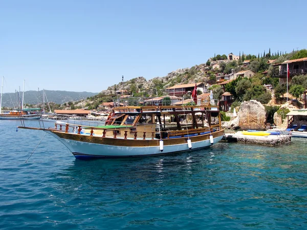 A jacht Horgonyzott kekova, Törökország — Stock Fotó