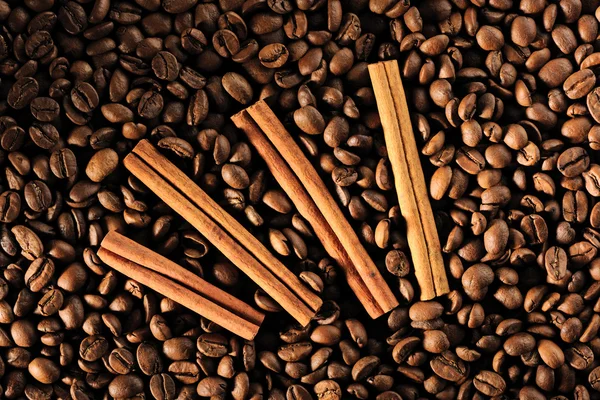 Granos de café y canela —  Fotos de Stock