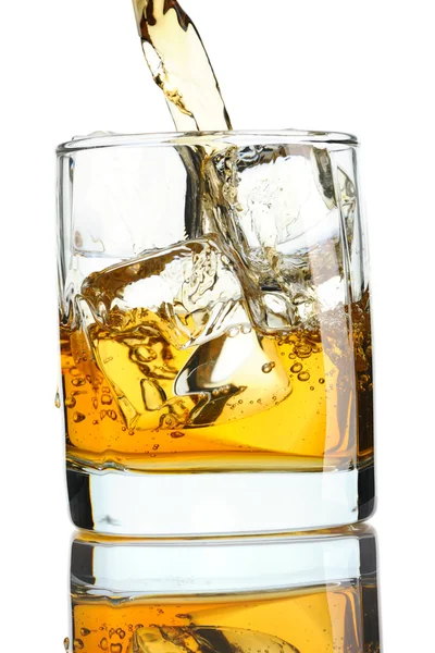 Nalévání whisky — Stock fotografie