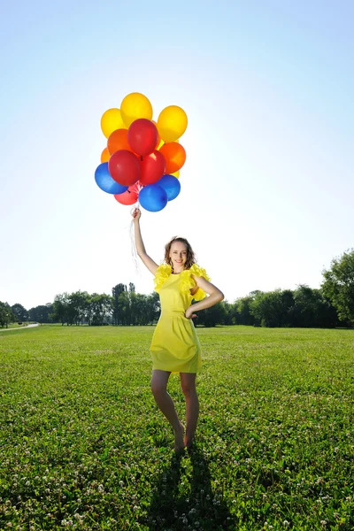 Γυναίκα με μπαλόνια — Φωτογραφία Αρχείου