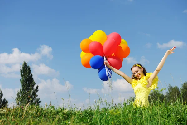 Mädchen mit Luftballons — Stockfoto