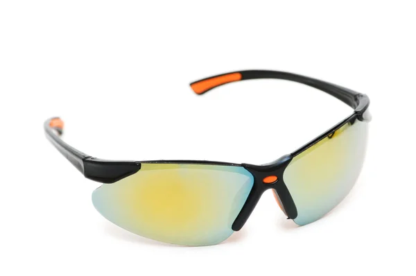 Óculos escuros coloridos isolados no branco — Fotografia de Stock