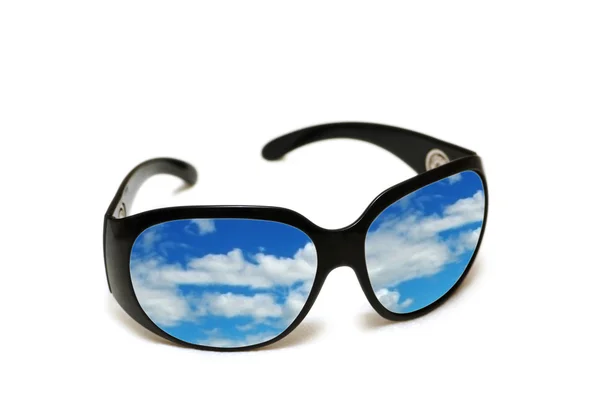 Schwarze Sonnenbrille isoliert auf dem weißen — Stockfoto
