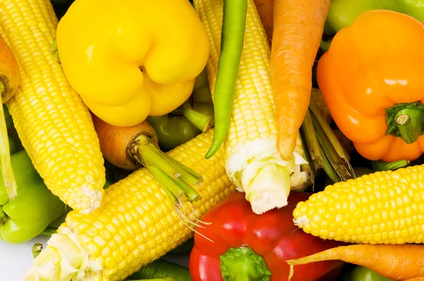 Verschiedene bunte Gemüsesorten — Stockfoto
