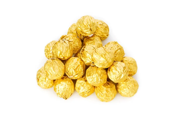 Caramelle di cioccolato isolate sul bianco — Foto Stock