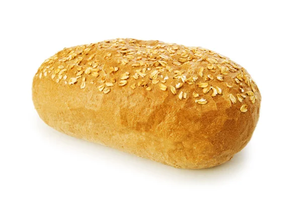 Beyazların üzerinde izole edilmiş taze ekmek — Stok fotoğraf