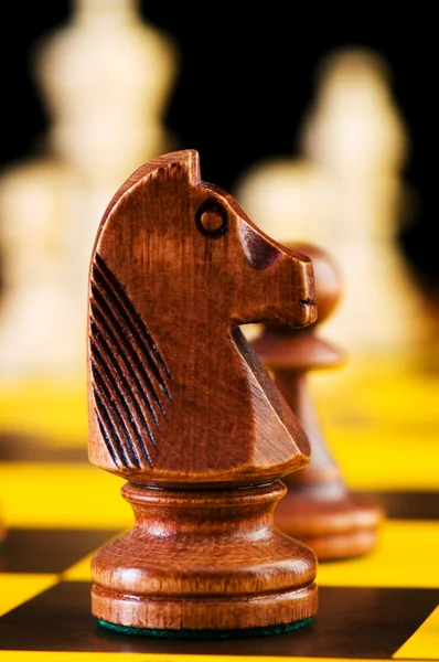 Šachy koncept s figurkami — Stock fotografie