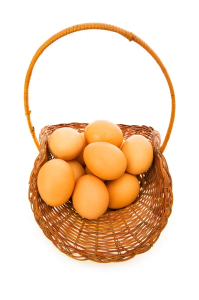 Mand vol eieren geïsoleerd op wit — Stockfoto