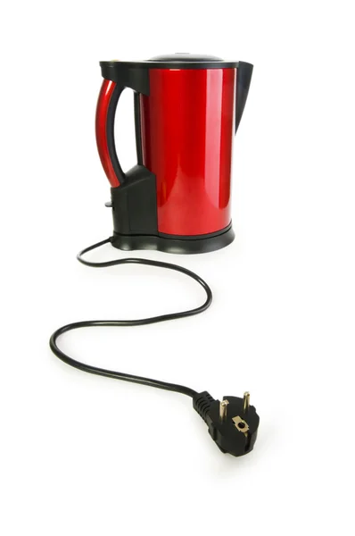 Червоний електричний чайник ізольований — стокове фото