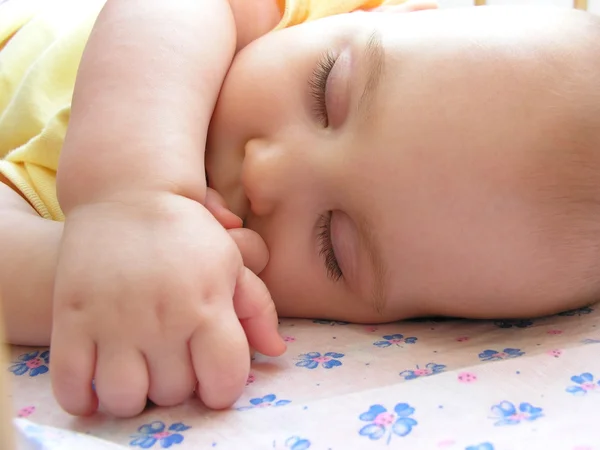 Bebé dormir —  Fotos de Stock