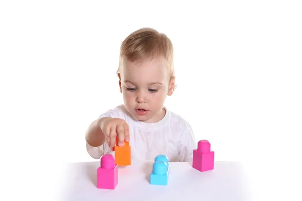 Bebé con bloques de juguete —  Fotos de Stock