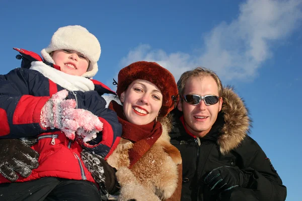 Familia de invierno enfrenta 3 —  Fotos de Stock