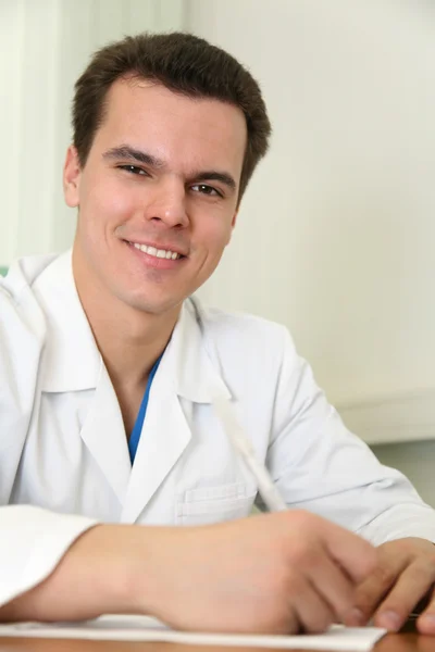 Doctor ready to write — Stock Photo, Image